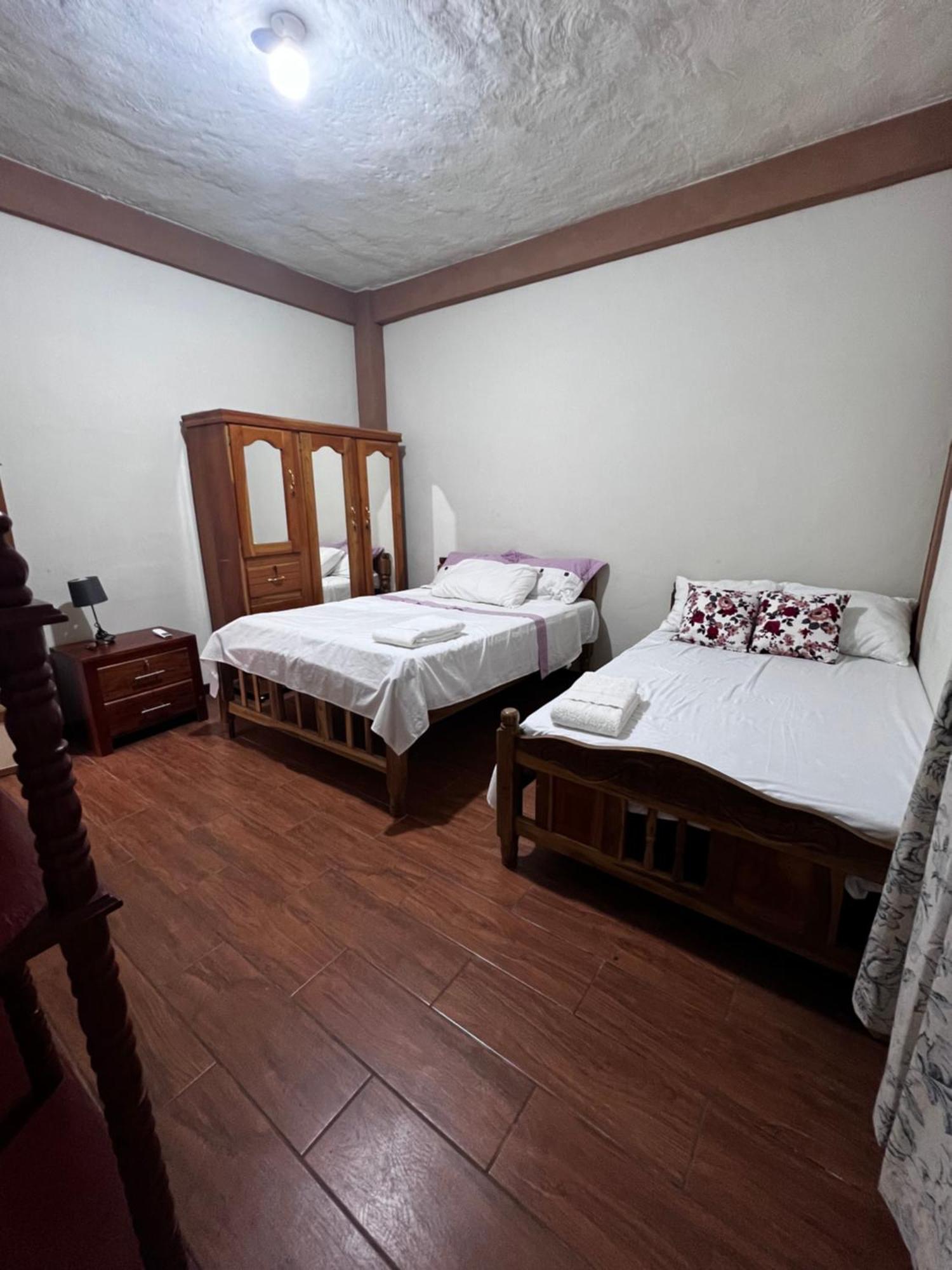 Ibania Hostal Tamanique Ruang foto