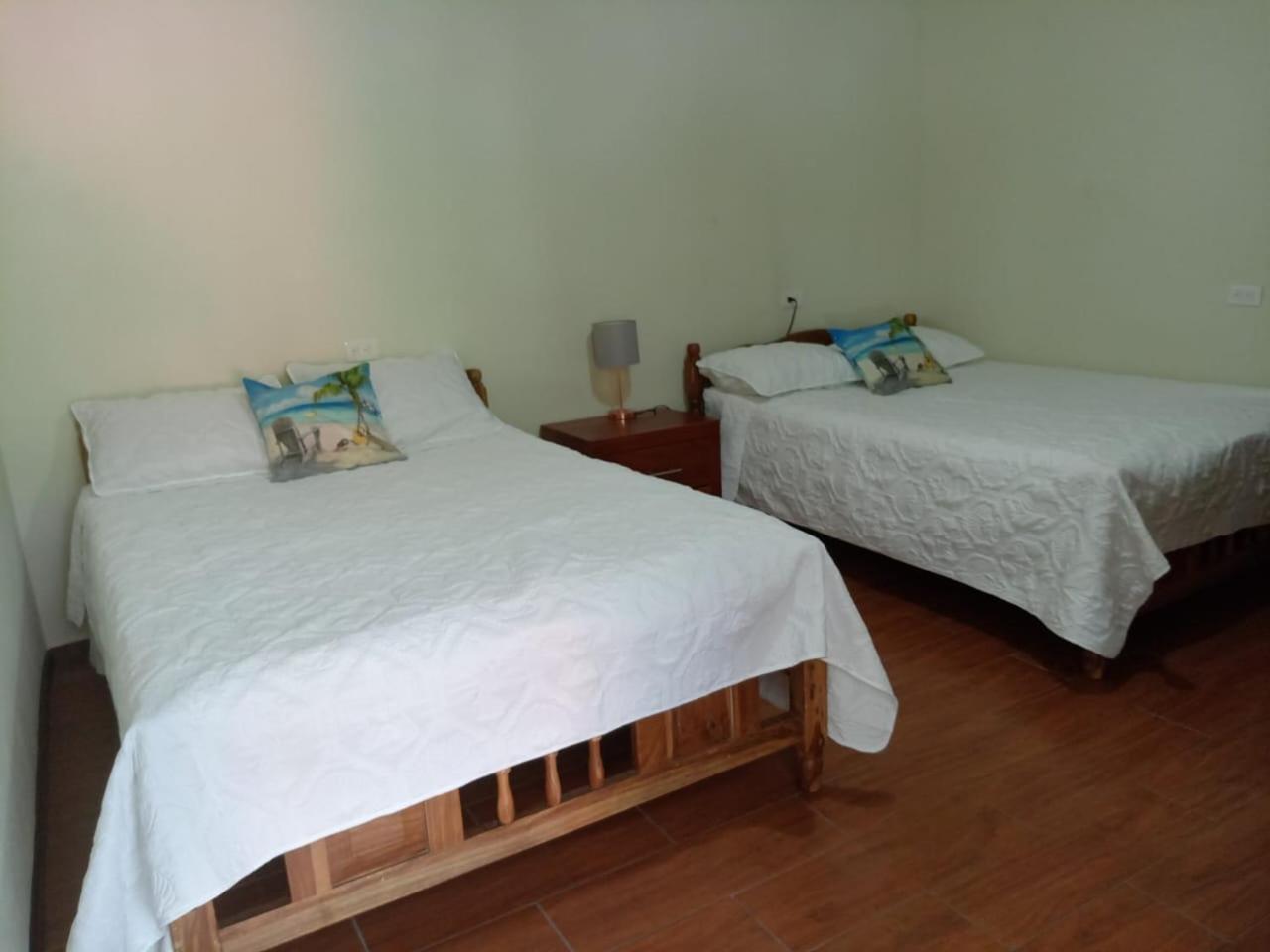 Ibania Hostal Tamanique Bagian luar foto