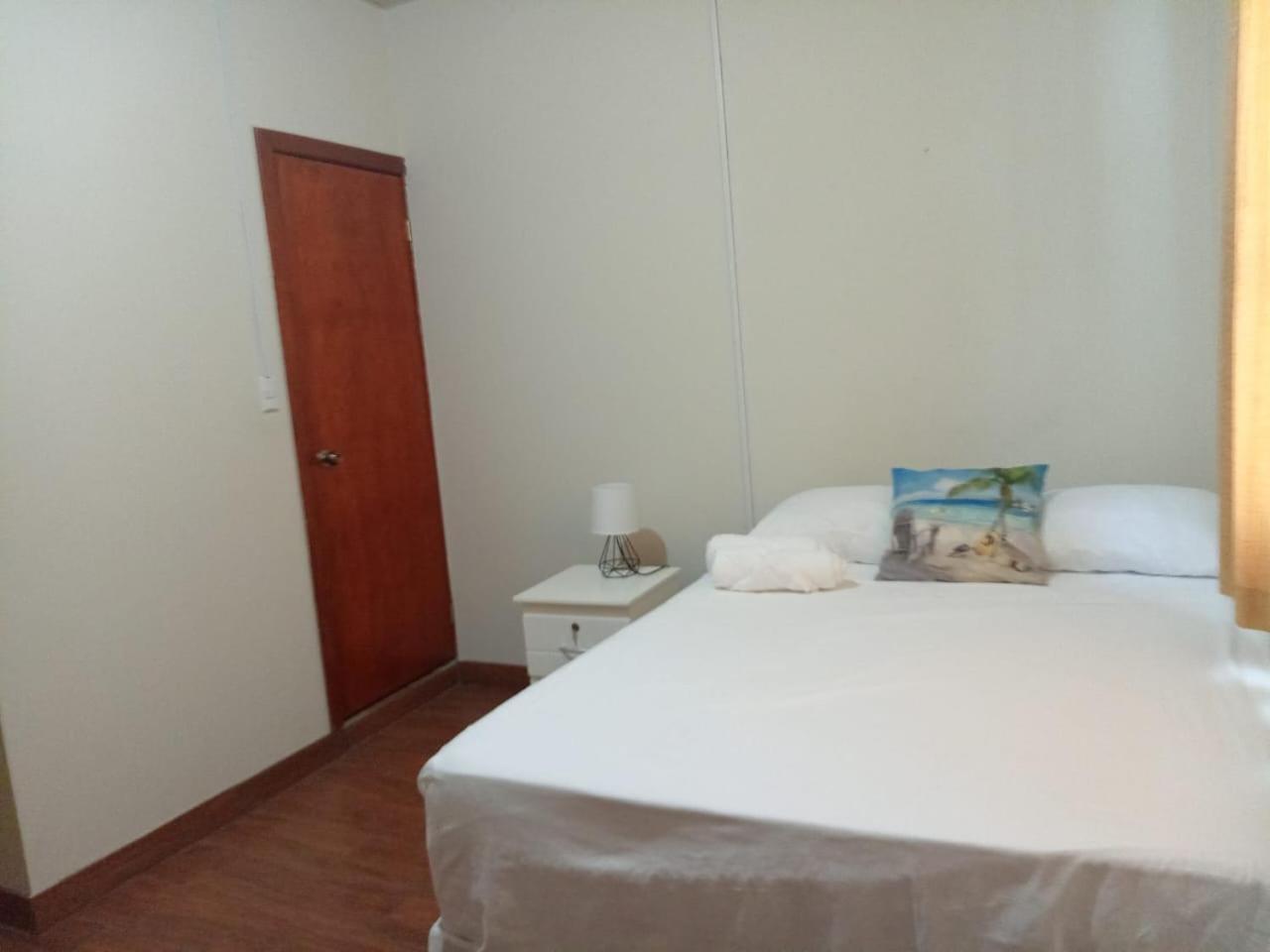 Ibania Hostal Tamanique Bagian luar foto